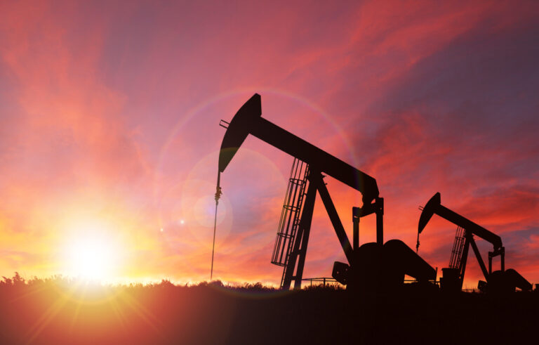 Low Oil Inventories Expectation with Advance in Oil Prices